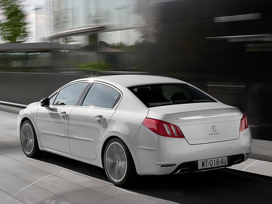  Peugeot 508 GT 2010 года  (фото 4 из 18)